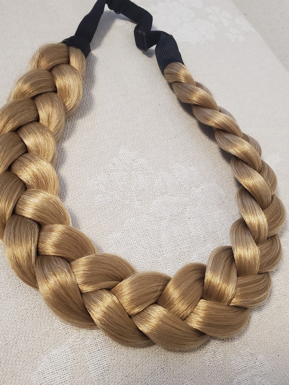 ⭐️ 3 For $20⭐️Braided Halo Headband in Light Golden Blonde - Unbranded